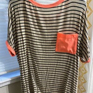 Baggy Pink Lily Stripped Tee